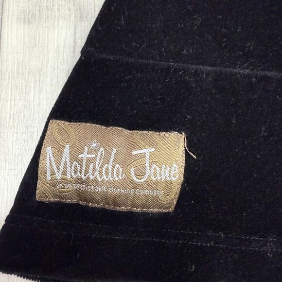 ✅Toddler Size 4 Matilda Jane Ginger Black Velvet Hooded Dress Lined Button STAIN - Picture 3 of 10